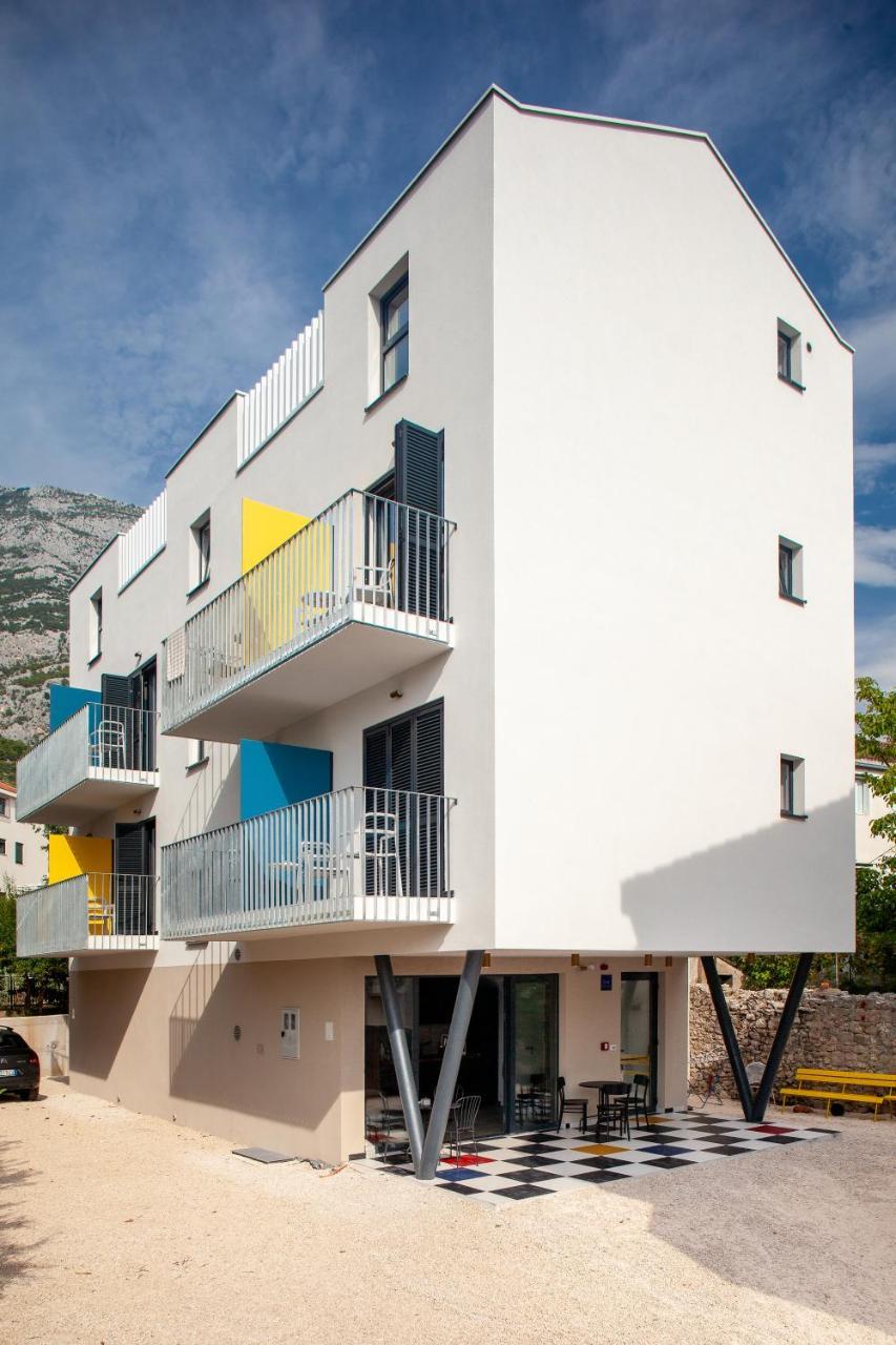 Subtub Hostel Makarska Bagian luar foto