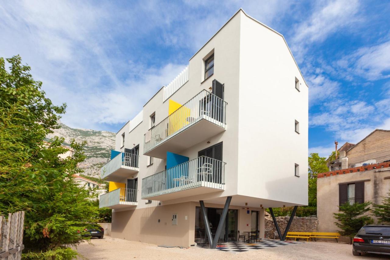 Subtub Hostel Makarska Bagian luar foto